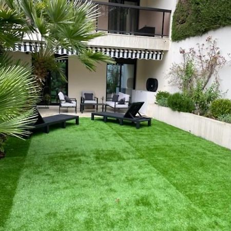 T2 Avec Terrasse Et Jardin Apartment Cannes Luaran gambar