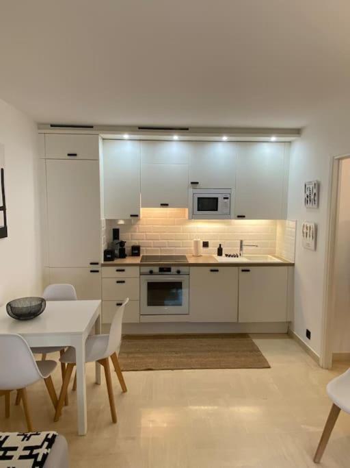 T2 Avec Terrasse Et Jardin Apartment Cannes Luaran gambar