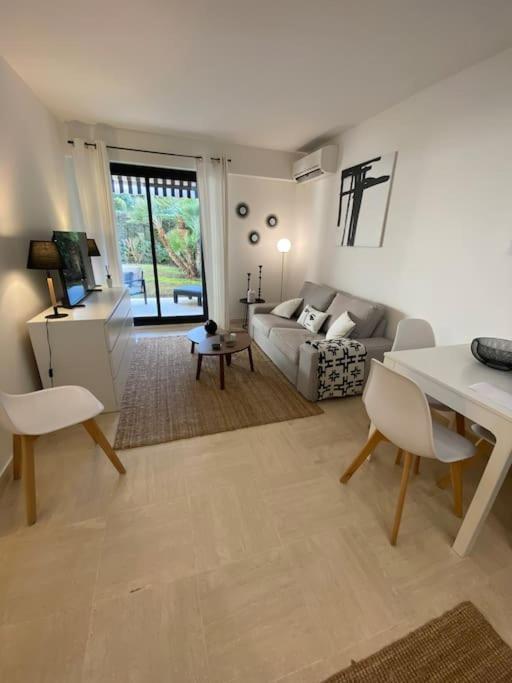 T2 Avec Terrasse Et Jardin Apartment Cannes Luaran gambar